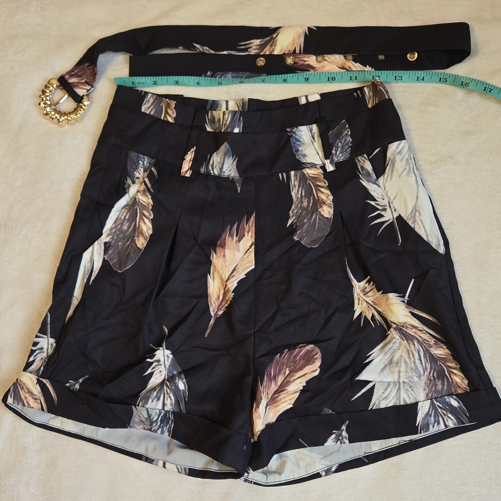 💥💥5 for 10 Elegant Feather Print High Waist Shorts
